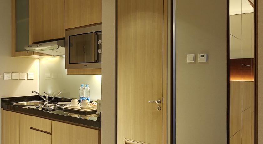 Ra Premiere Simatupang Apartment Jakarta Room photo